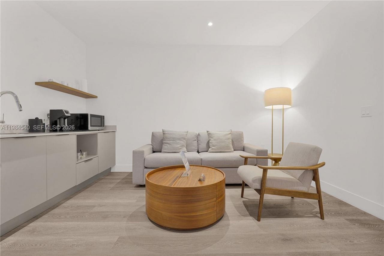 229 SW 9th St , Unit 404, Miami, FL 33130 Photo