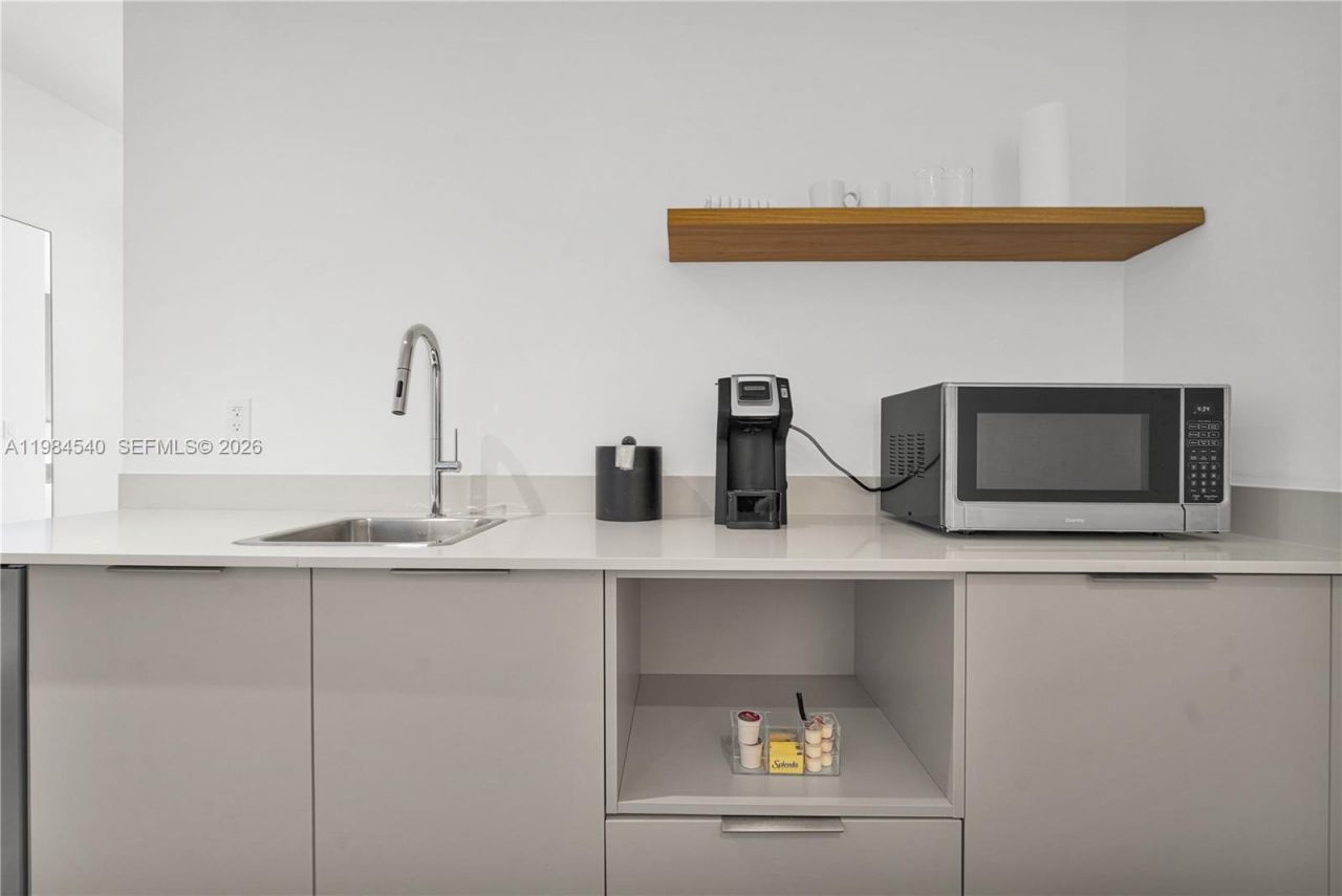 229 SW 9th St , Unit 404, Miami, FL 33130 Photo