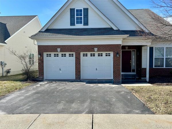 19 Sunflower Street , Middletown, NY 10940