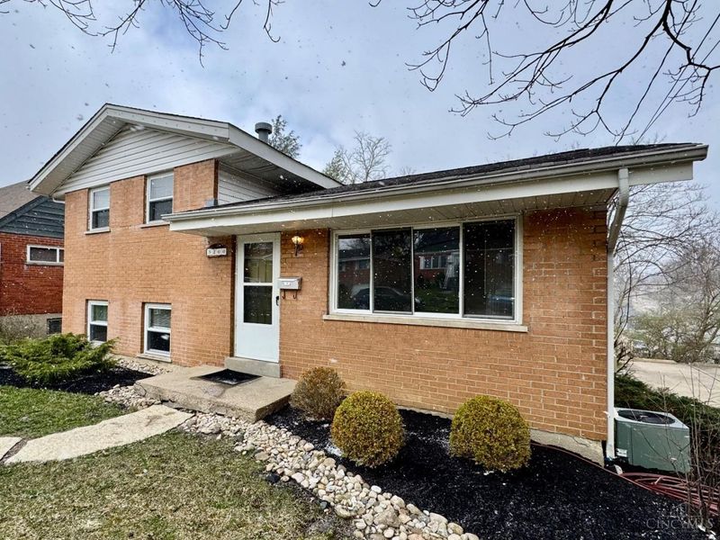 3260 Blueacres Drive, Colerain Township, OH 45239 Photo 3