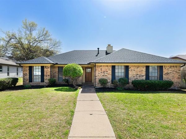 1666 Clydesdale Drive, Lewisville, TX 75067