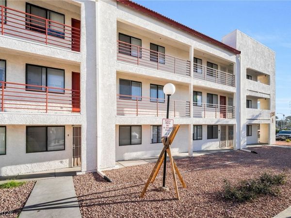 1381 E UNIVERSITY Avenue, Unit 204, Las Vegas, NV 89119