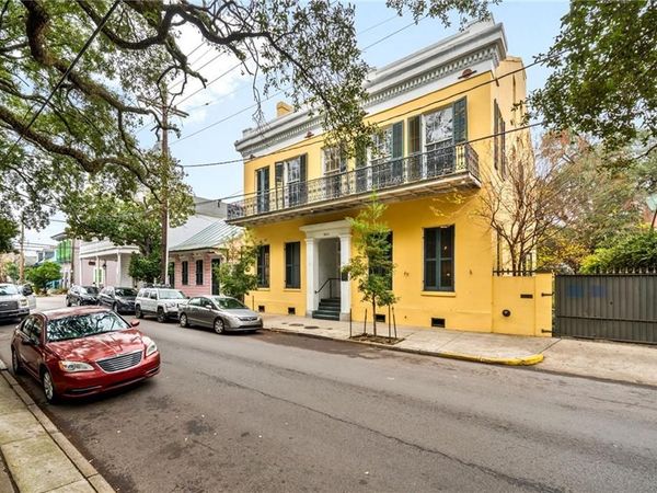 2111 DAUPHINE Street , New Orleans, LA 70116