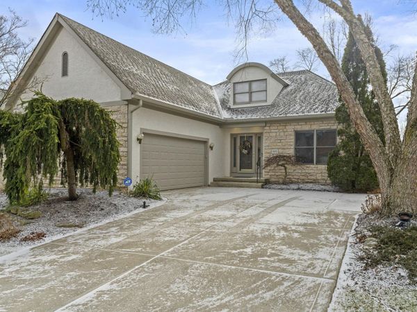 985 Linworth Village Drive, Columbus, OH 43235