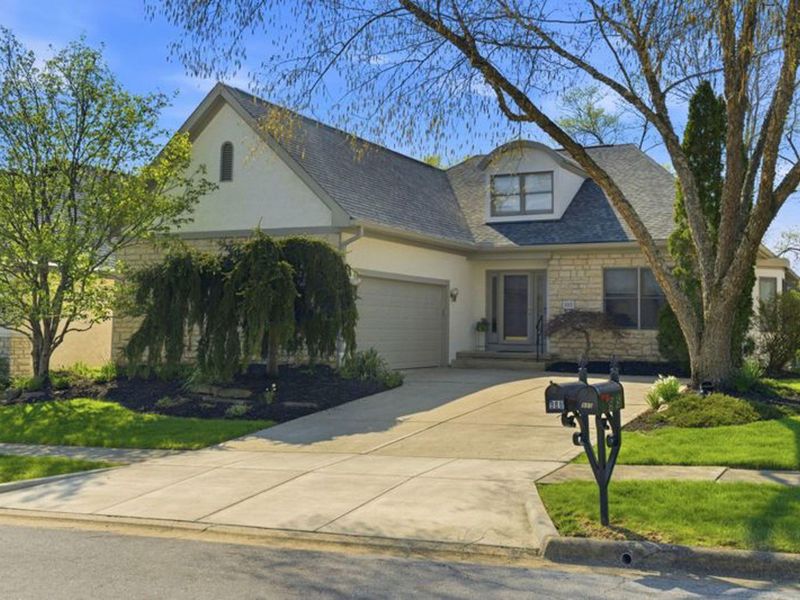 985 Linworth Village Drive, Columbus, OH 43235 Photo 1