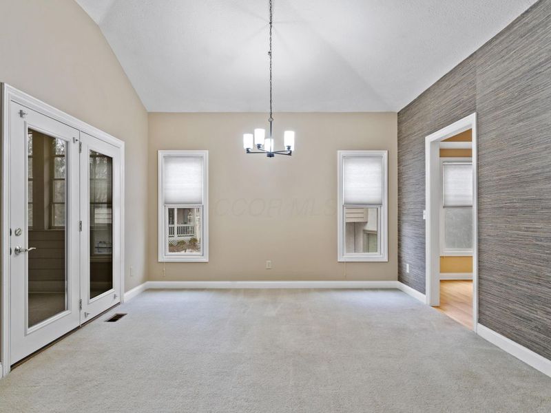 985 Linworth Village Drive, Columbus, OH 43235 Photo 13