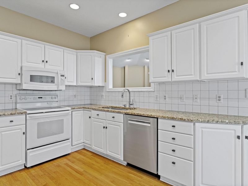 985 Linworth Village Drive, Columbus, OH 43235 Photo 15