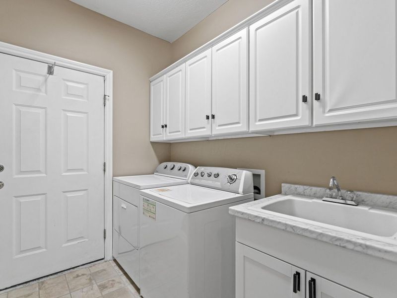 985 Linworth Village Drive, Columbus, OH 43235 Photo 19