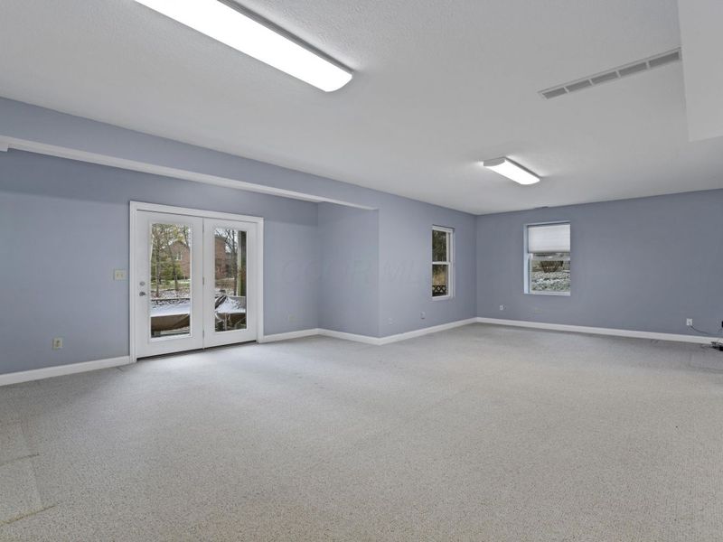 985 Linworth Village Drive, Columbus, OH 43235 Photo 33