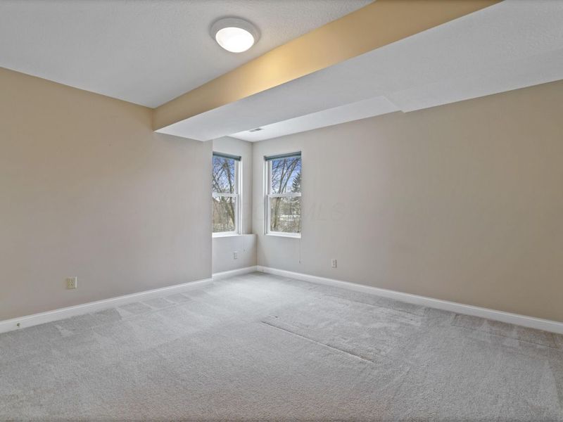 985 Linworth Village Drive, Columbus, OH 43235 Photo 34