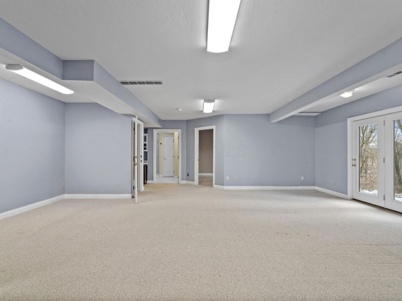 985 Linworth Village Drive, Columbus, OH 43235 Photo 34