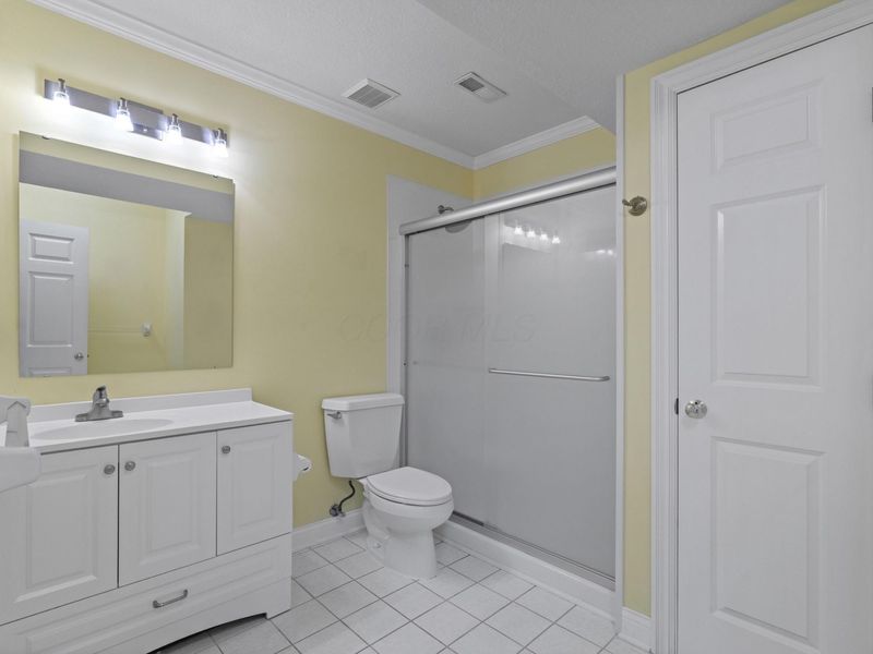 985 Linworth Village Drive, Columbus, OH 43235 Photo 38