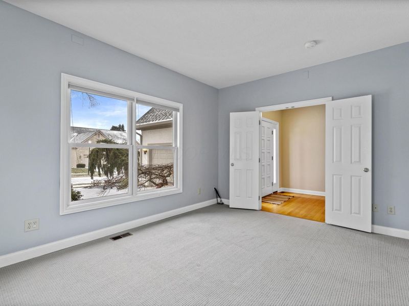 985 Linworth Village Drive, Columbus, OH 43235 Photo 8