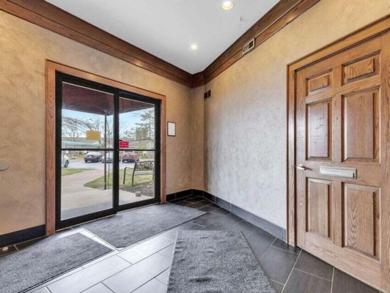 117 Lazelle Road E, Unit A,C,D, Columbus, OH 43235 Photo 10