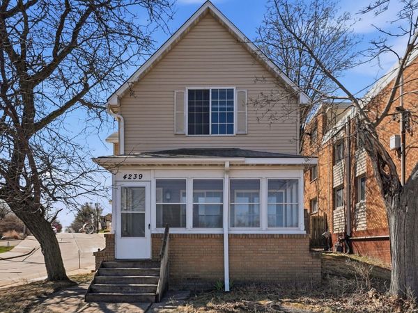 4239 Webber Parkway, Minneapolis, MN 55412