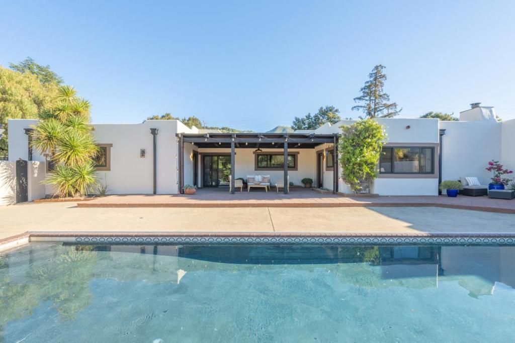 19 El Caminito, Carmel Valley, CA 93924 Main Photo