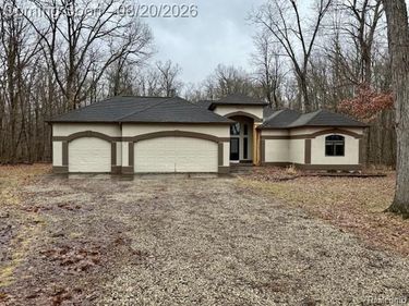 10452 E Maple Avenue, Atlas Twp, MI 48423