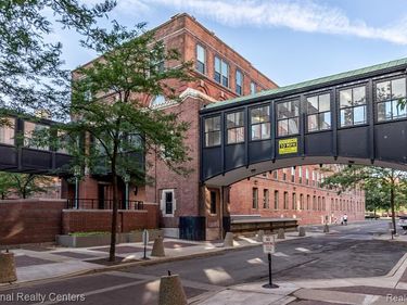 200 River Place Drive, Detroit, MI 48207