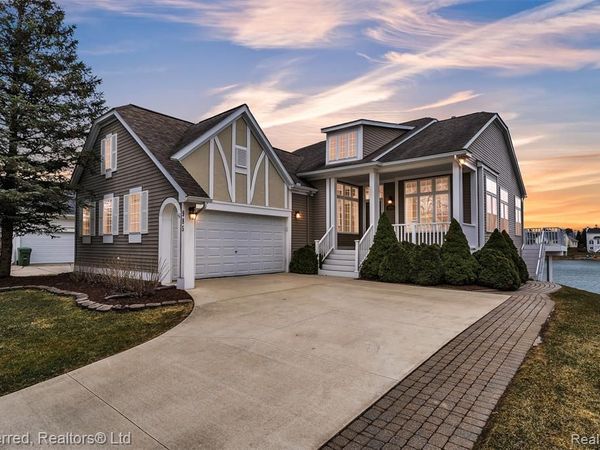 985 Watersedge Court, Oxford Twp, MI 48371