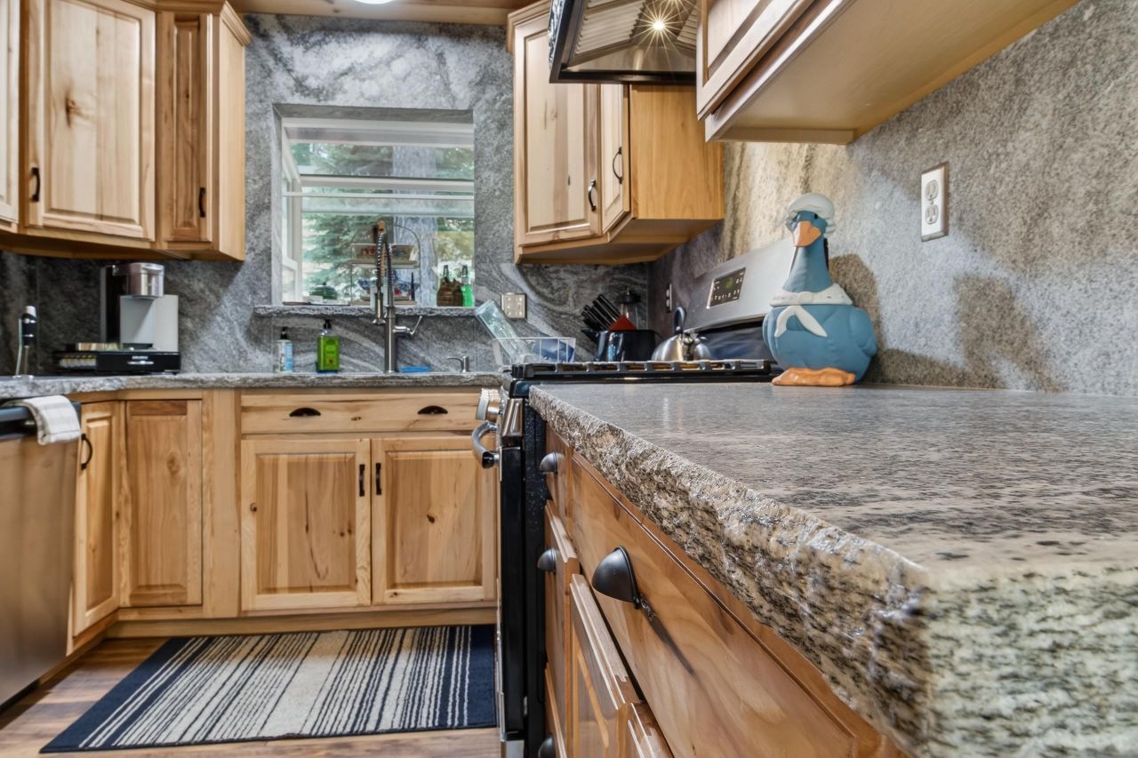 718 Timber Ridge Road, Lake Almanor, CA 96137 Photo