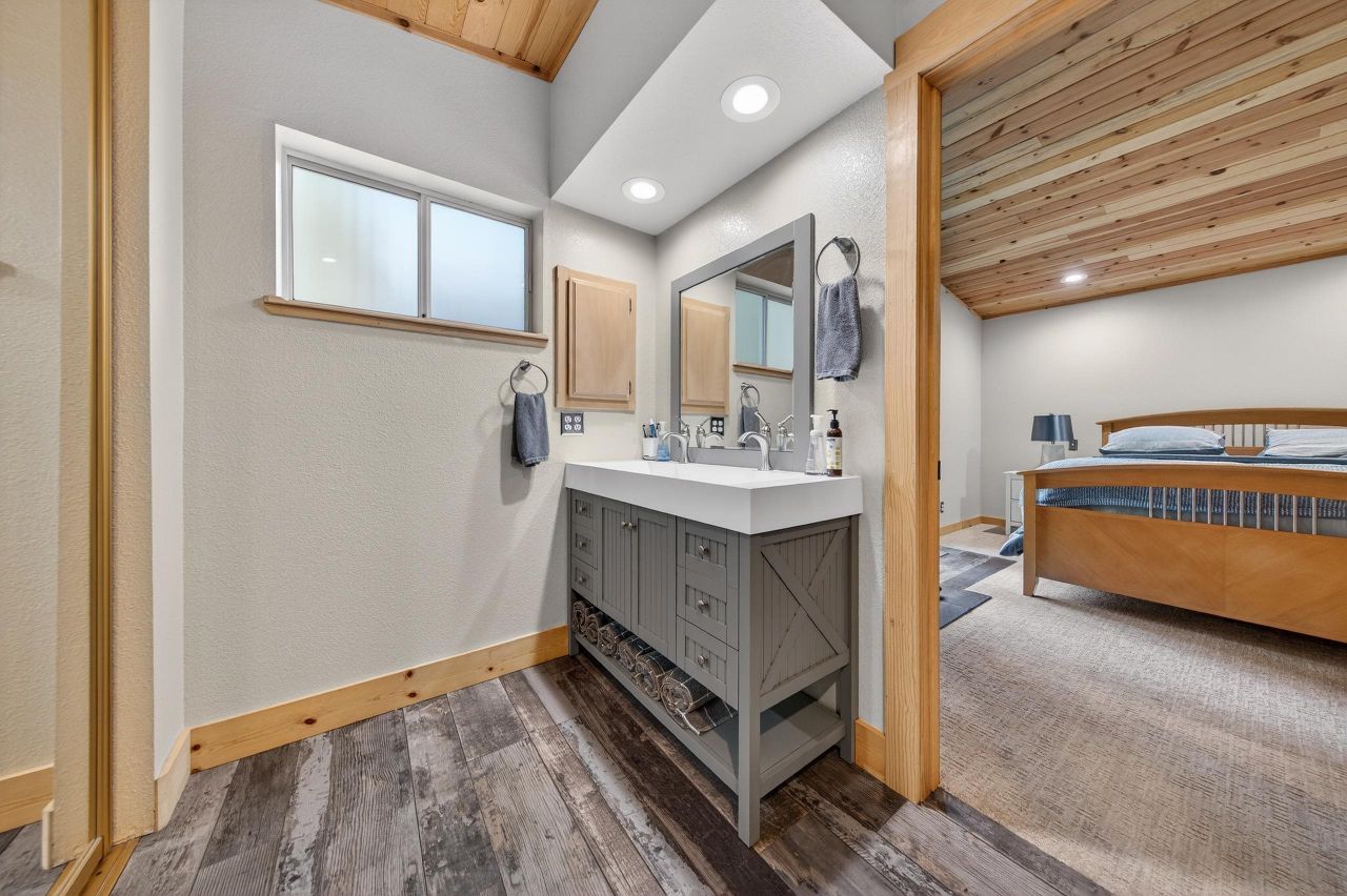 718 Timber Ridge Road, Lake Almanor, CA 96137 Photo