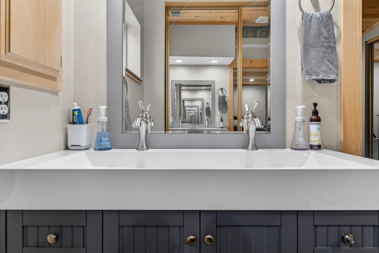 718 Timber Ridge Road, Lake Almanor, CA 96137 Photo