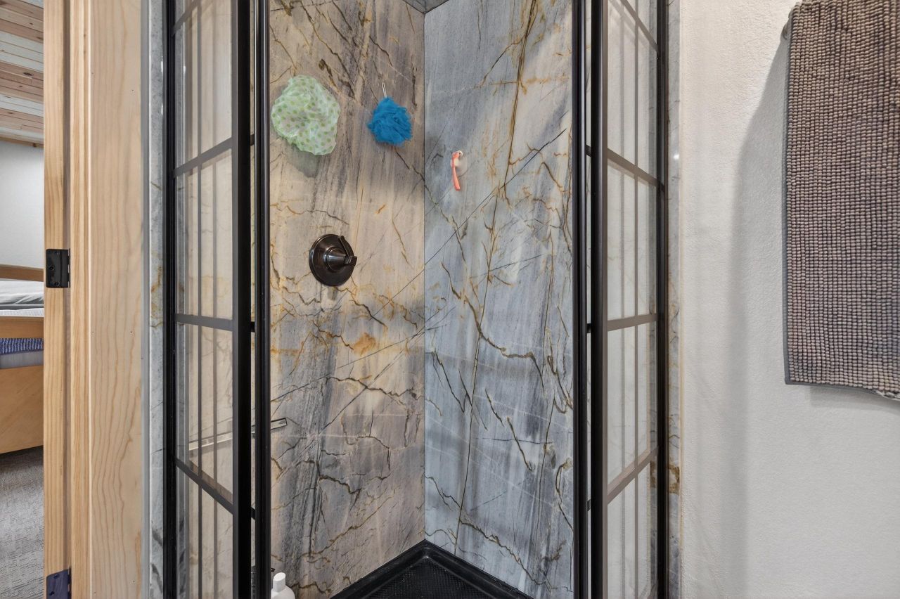 718 Timber Ridge Road, Lake Almanor, CA 96137 Photo