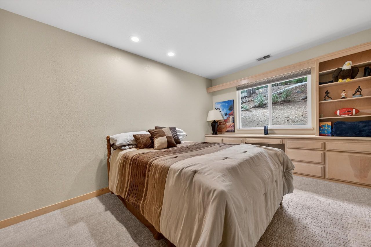 718 Timber Ridge Road, Lake Almanor, CA 96137 Photo