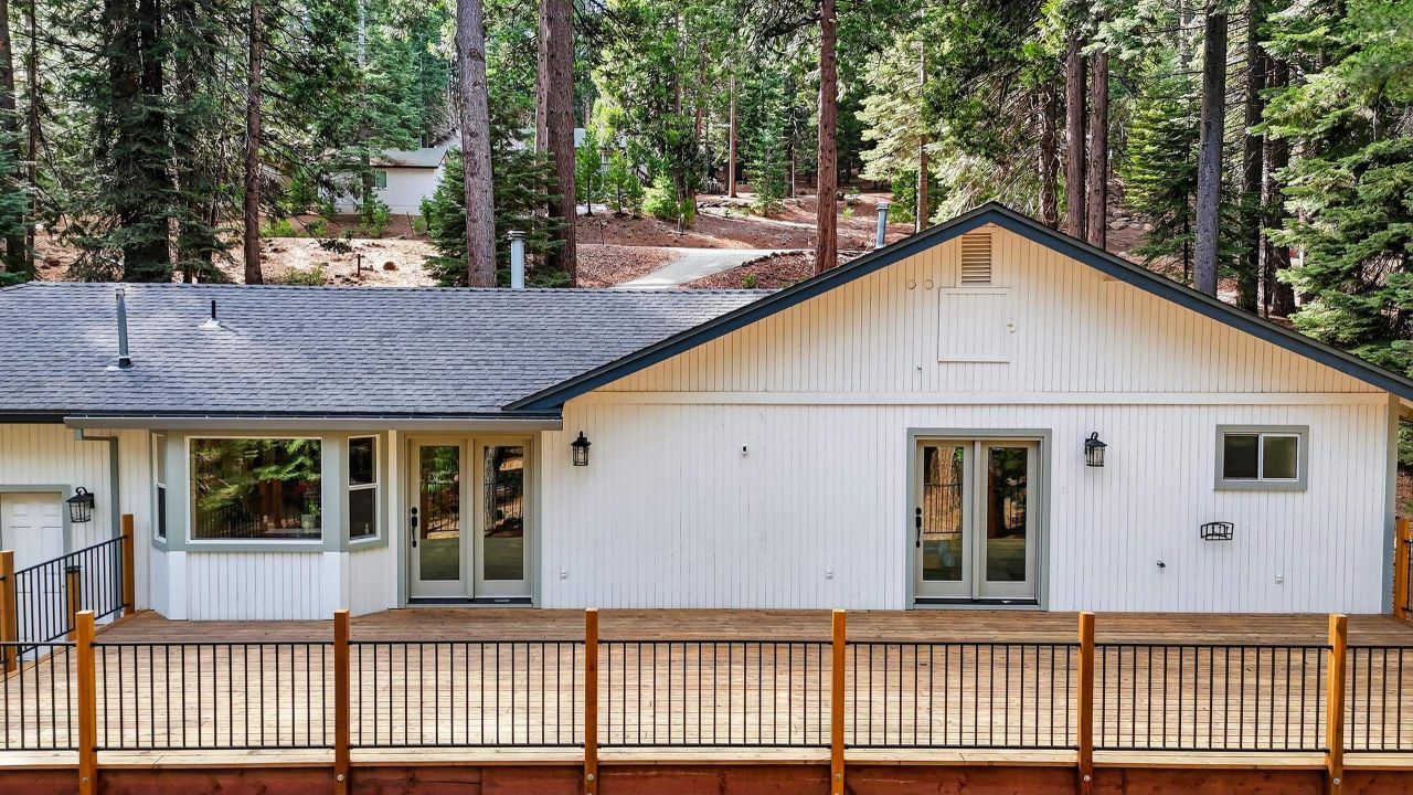718 Timber Ridge Road, Lake Almanor, CA 96137 Photo