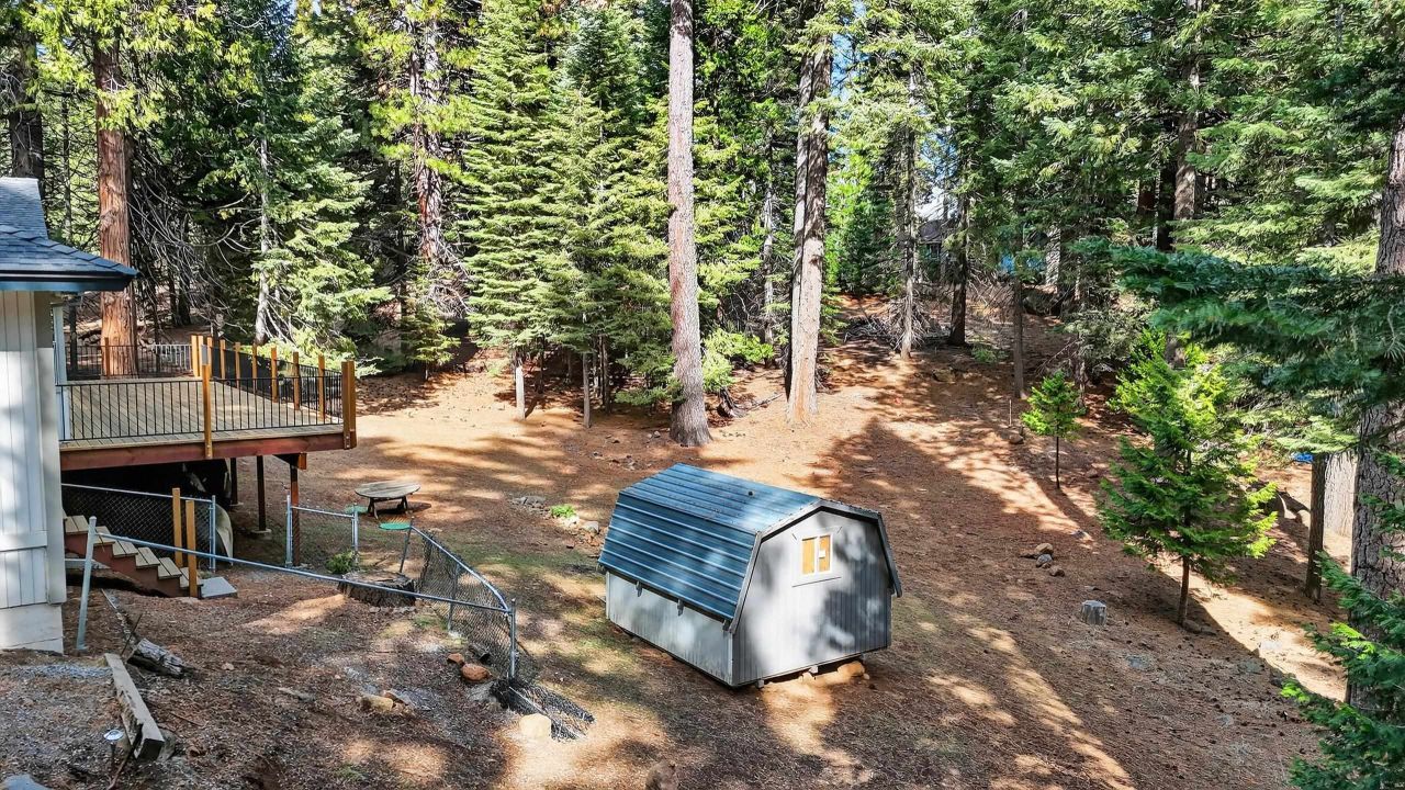 718 Timber Ridge Road, Lake Almanor, CA 96137 Photo