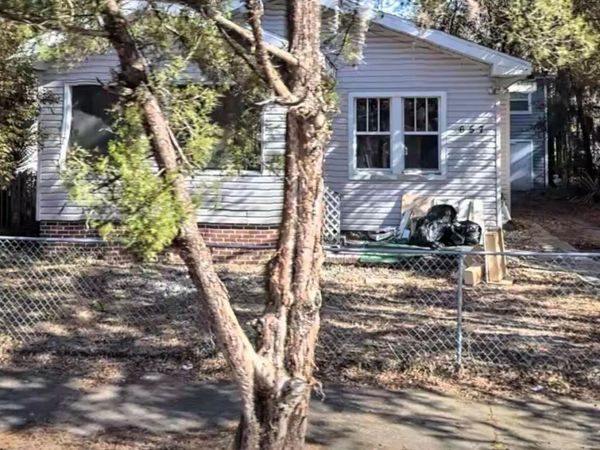 657 BASSWOOD Street, Jacksonville, FL 32206