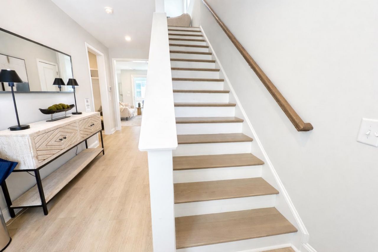 2444 Hillbourne Loop Photo 10