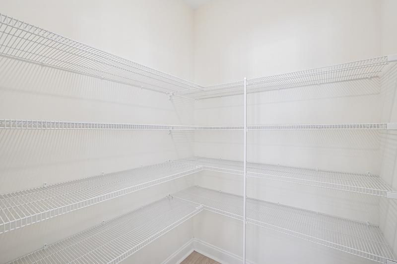 2444 Hillbourne Loop Photo 6