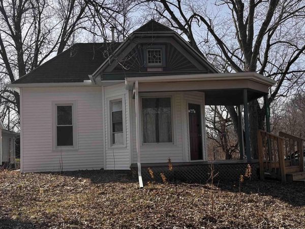 502 E 1ST Street, Maquon, IL 61458