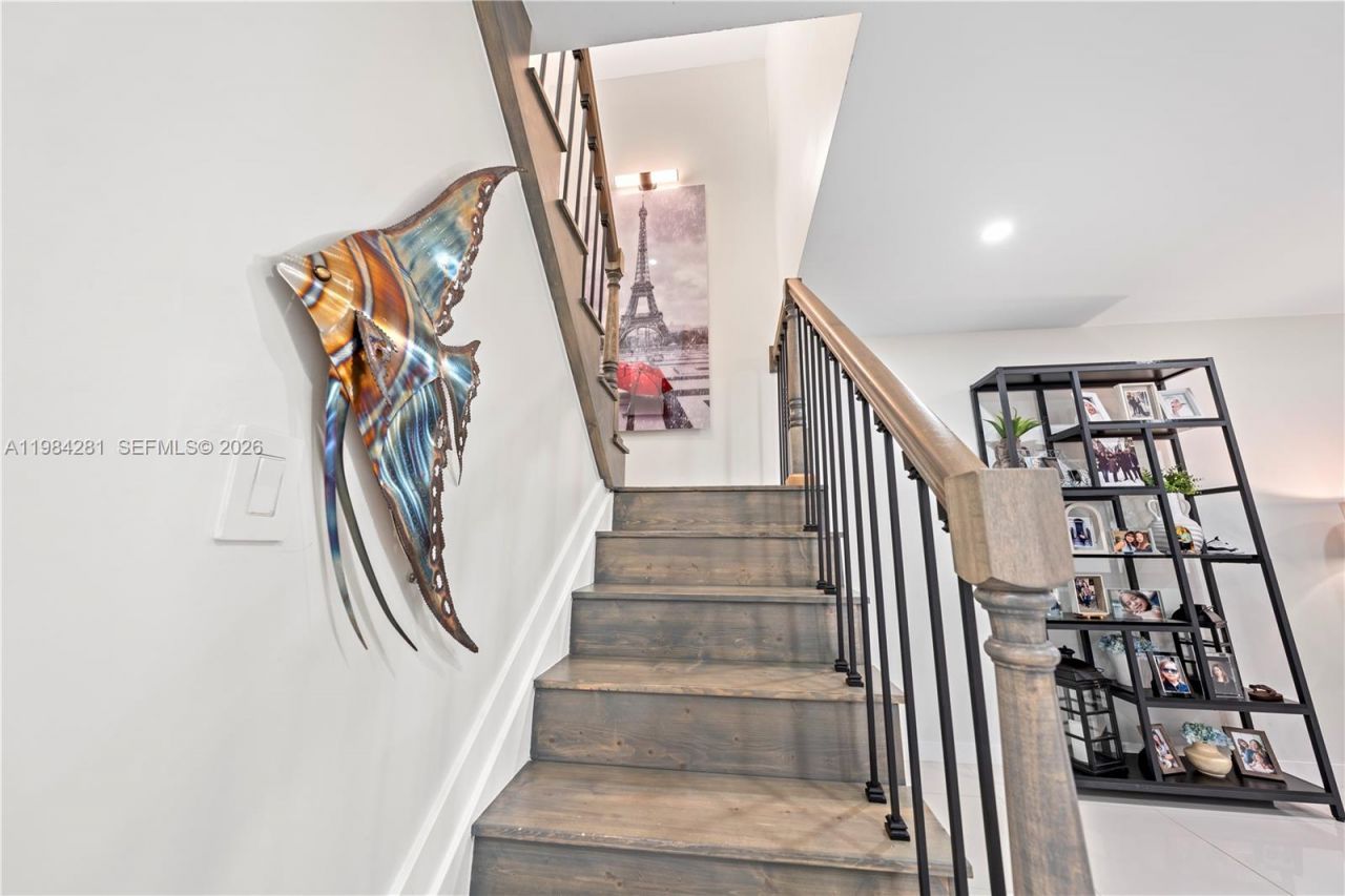 2415 W 67th Pl , Unit 8-11, Hialeah, FL 33016 Photo