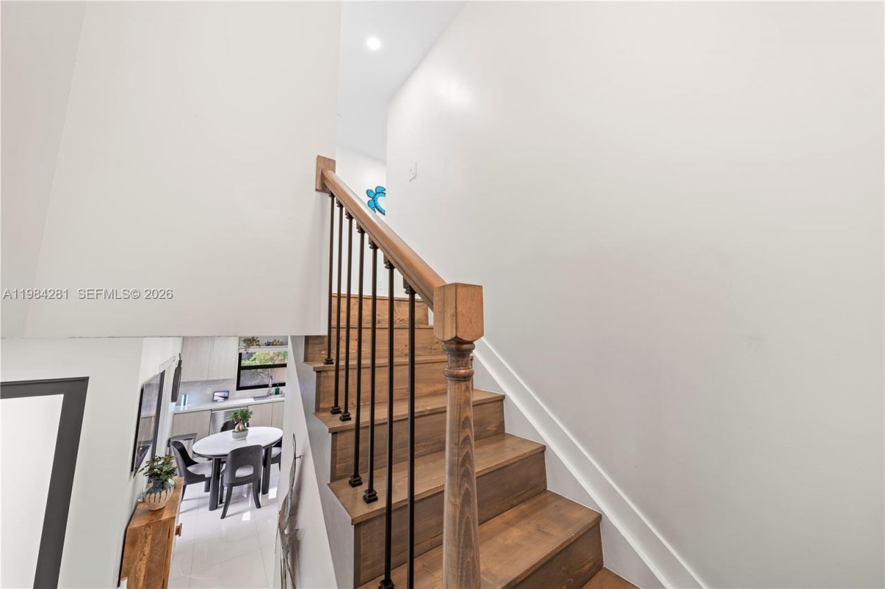 2415 W 67th Pl , Unit 8-11, Hialeah, FL 33016 Photo