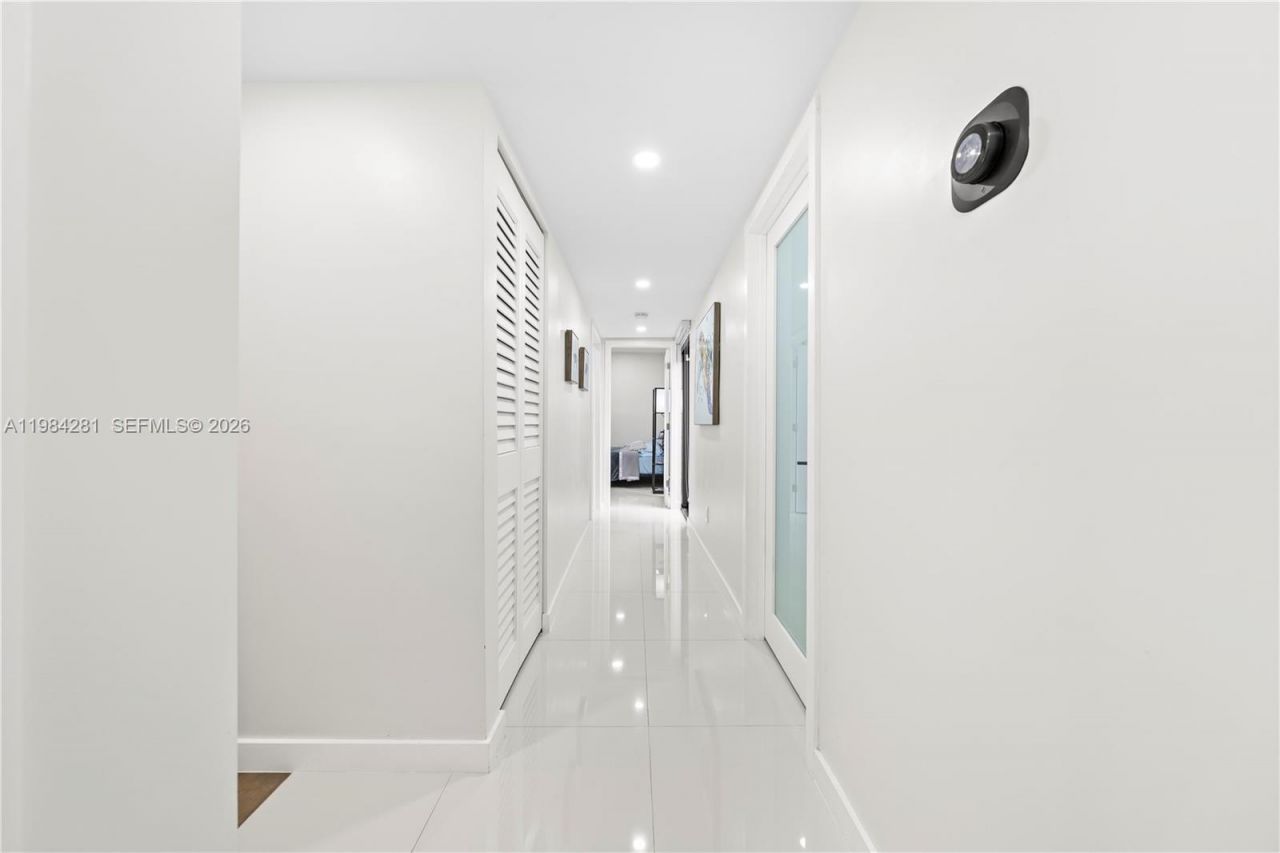 2415 W 67th Pl , Unit 8-11, Hialeah, FL 33016 Photo