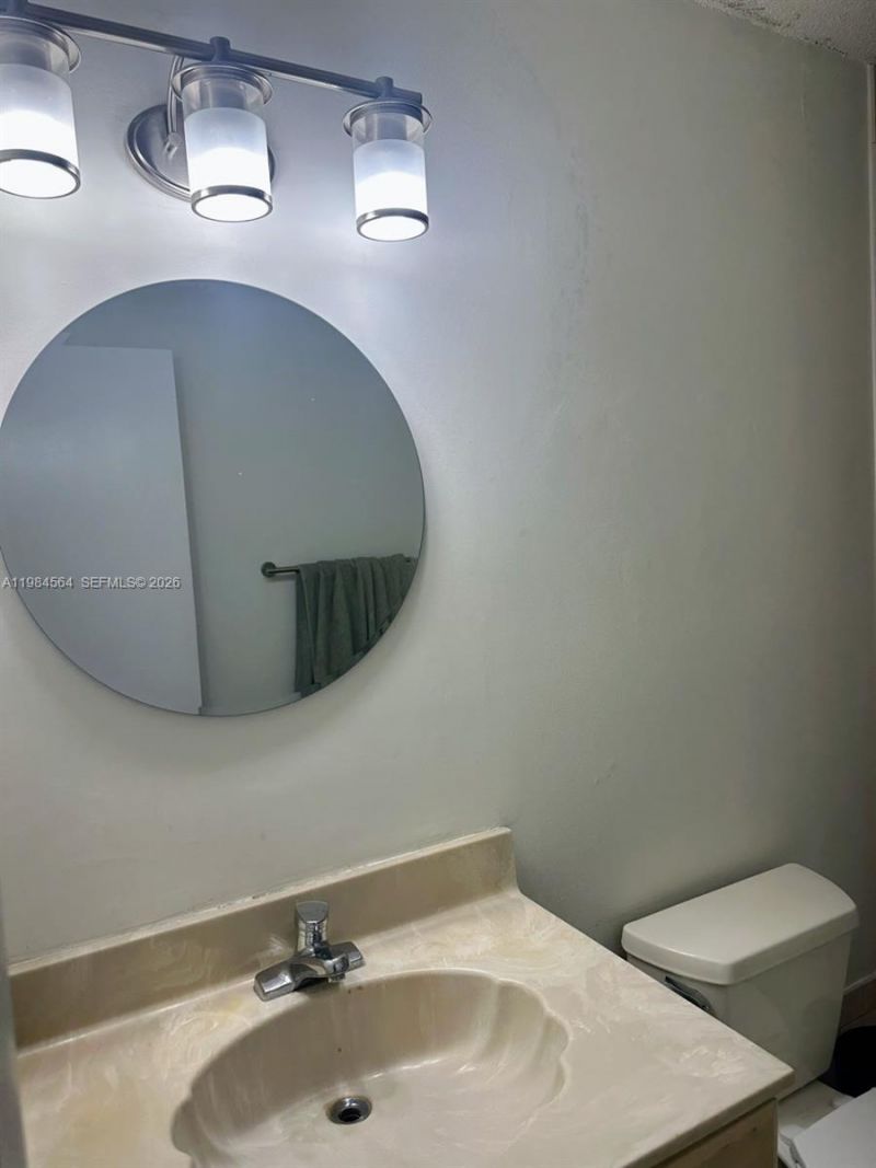 13951 Kendale Lakes Cir , Unit 910A, Miami, FL 33183 Photo