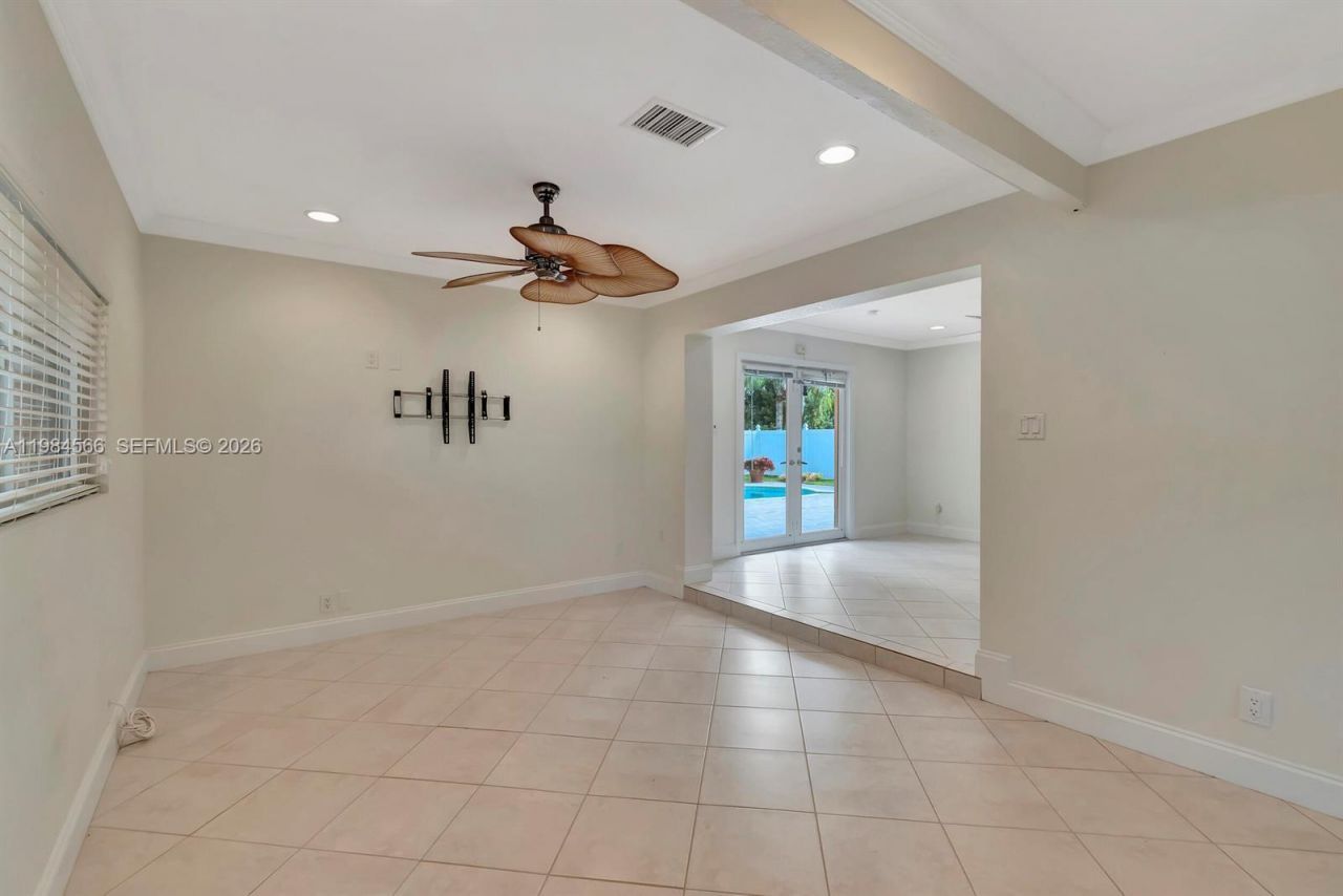 11 Forest Hills Ln , Boca Raton, FL 33431 Photo