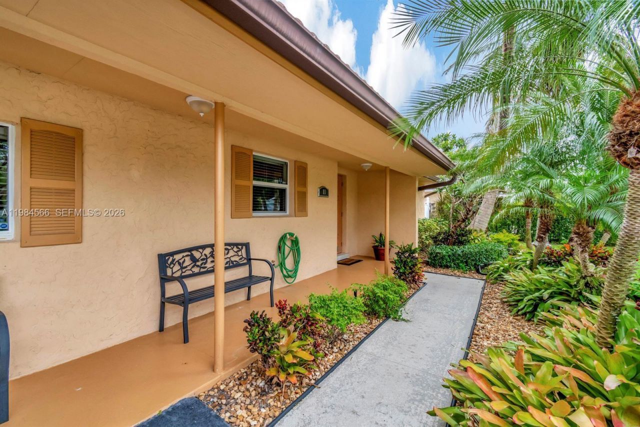 11 Forest Hills Ln , Boca Raton, FL 33431 Photo