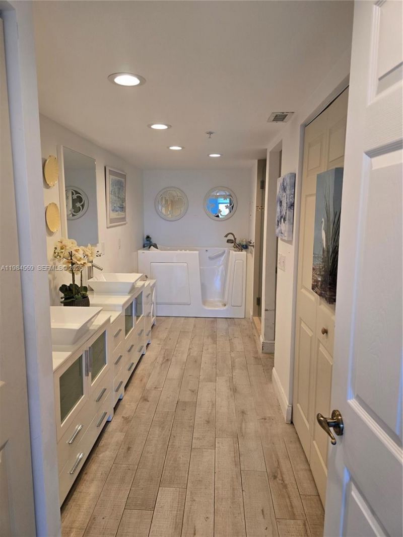 2880 NE 14th St Cswy, Unit 311, Pompano Beach, FL 33062 Photo
