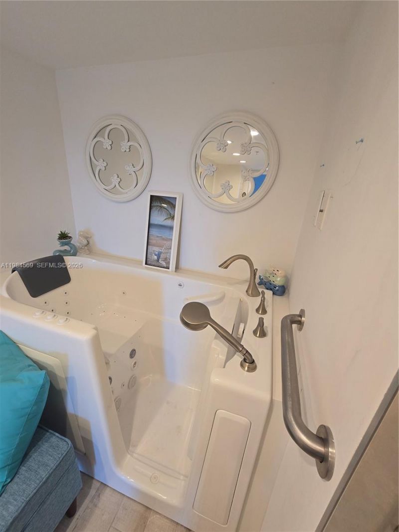 2880 NE 14th St Cswy, Unit 311, Pompano Beach, FL 33062 Photo