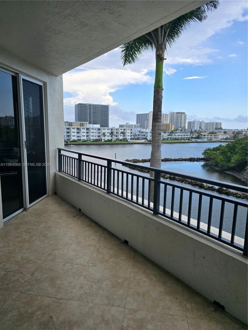 2880 NE 14th St Cswy, Unit 311, Pompano Beach, FL 33062 Photo