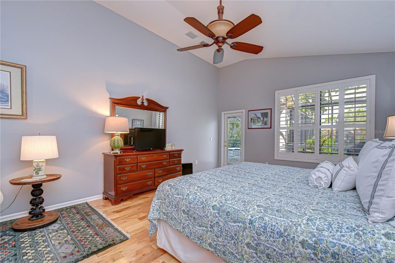 5910 Cherry Oak Drive , Valrico, FL 33596 Photo