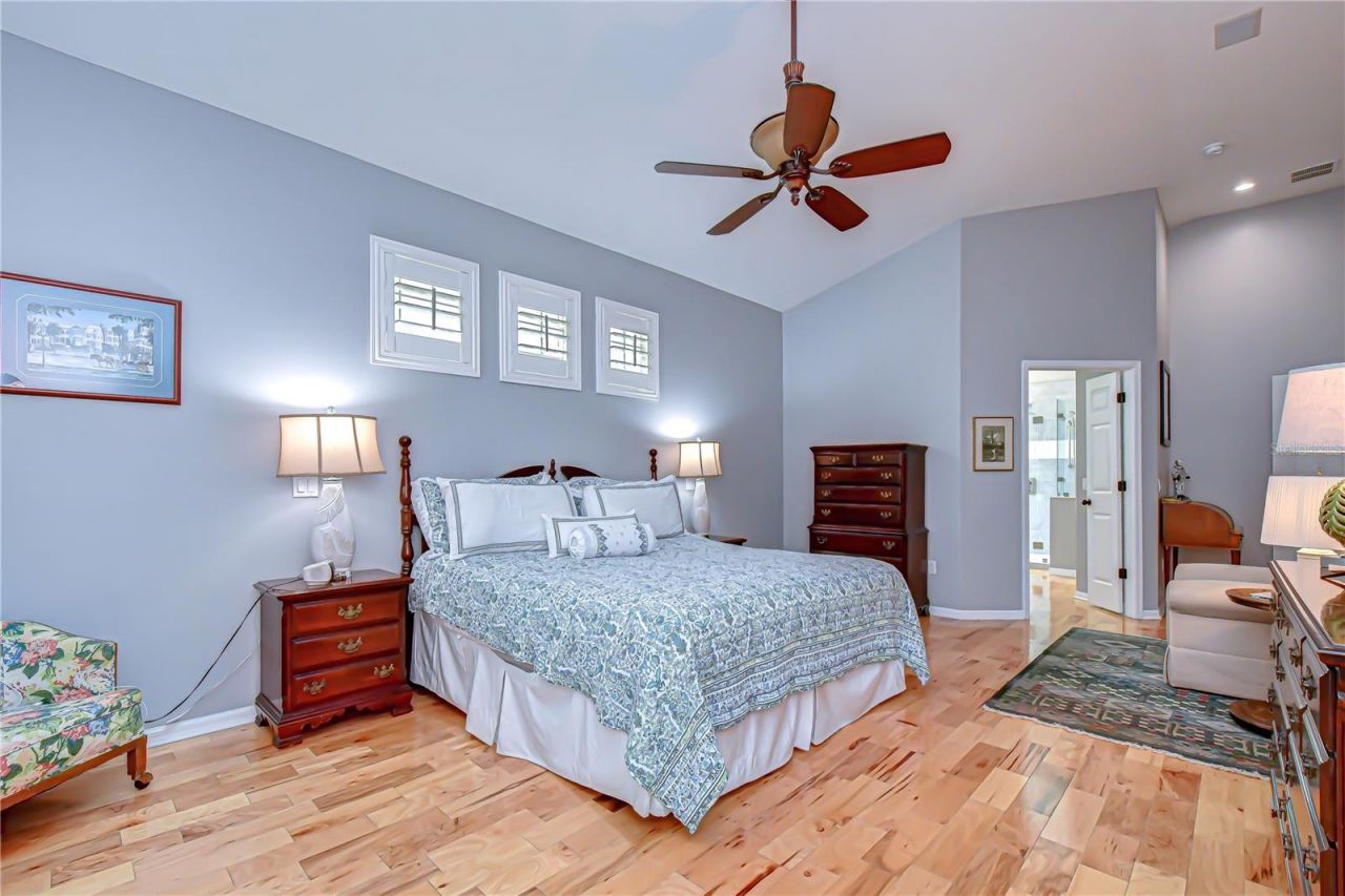 5910 Cherry Oak Drive , Valrico, FL 33596 Photo