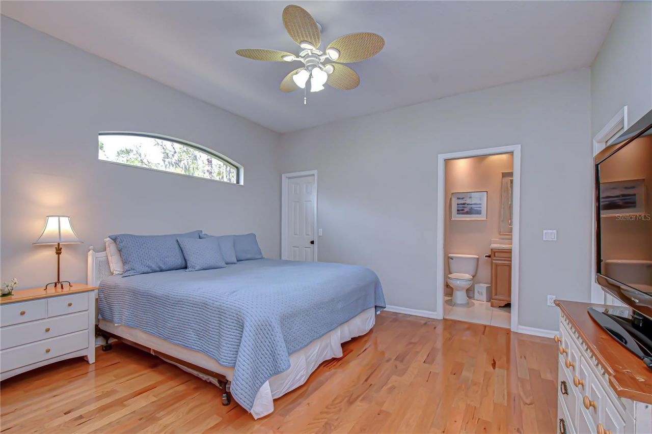 5910 Cherry Oak Drive , Valrico, FL 33596 Photo