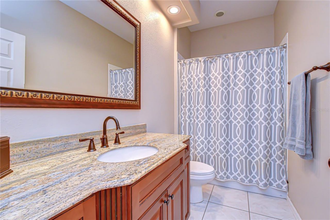 5910 Cherry Oak Drive , Valrico, FL 33596 Photo