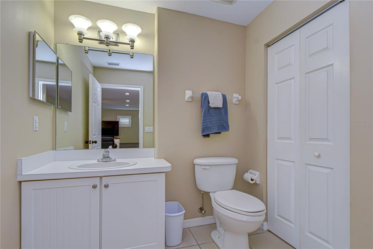 5910 Cherry Oak Drive , Valrico, FL 33596 Photo