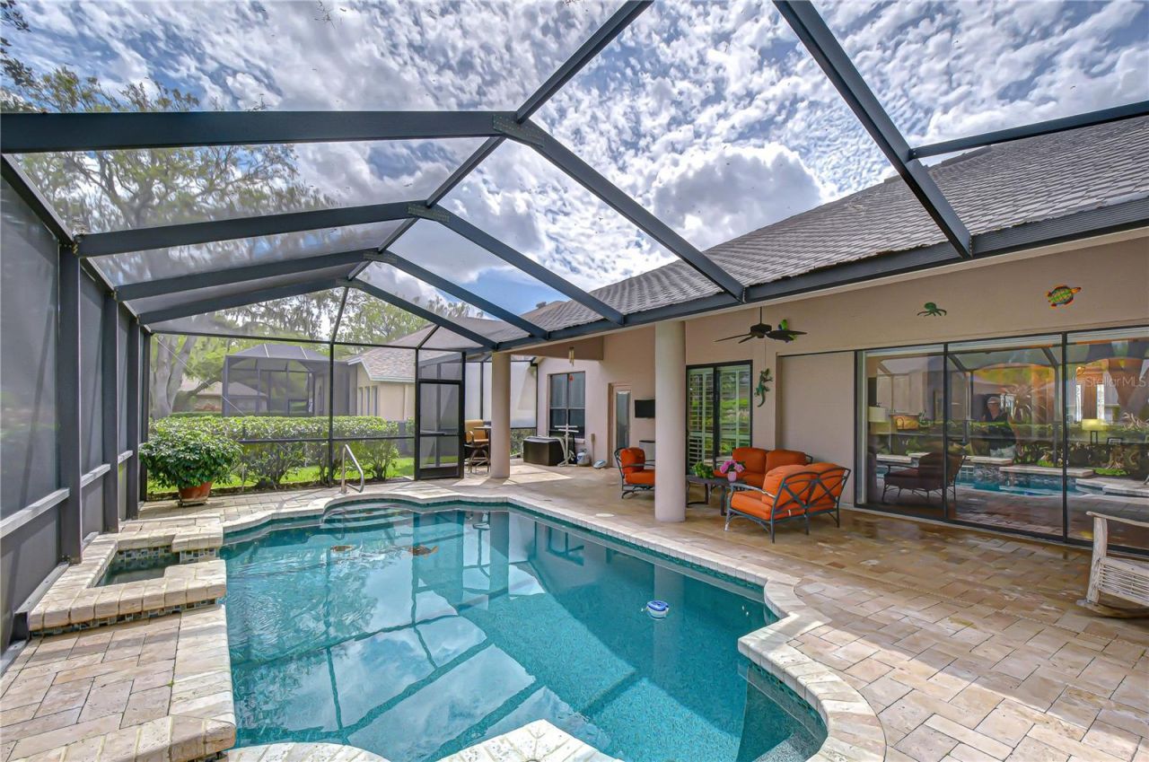 5910 Cherry Oak Drive , Valrico, FL 33596 Photo