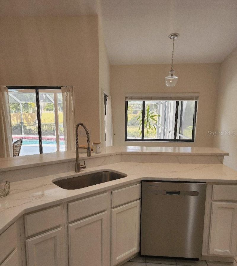 5206 Woodlawn Circle E, Palmetto, FL 34221 Photo